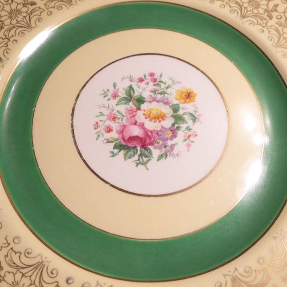 Pareek Green Dinner Plate with Demitasse and Saucer Johnson Brothers 3pc Set - Picture 2 of 11